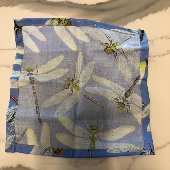 Harvey & Strait Cloth Cocktail Napkins (8) New in Box 7" x 7" - Picture 3 of 3